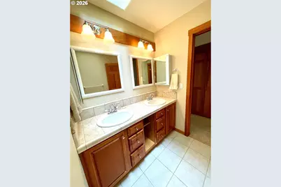 14275 Uplands Dr, Lake Oswego, OR 97034 - Photo 25