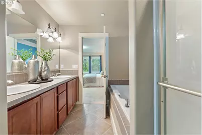 11347 NW Kimble Ct, Portland, OR 97229 - Photo 17