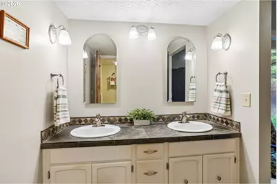 4204 Riverview Dr, West Linn, OR 97068 - Photo 15