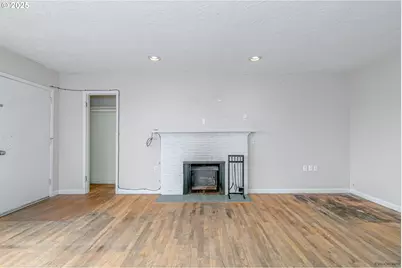 1533 SW Fairview Ave, Dallas, OR 97338 - Photo 9