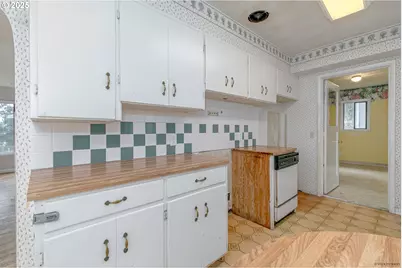 1533 SW Fairview Ave, Dallas, OR 97338 - Photo 25