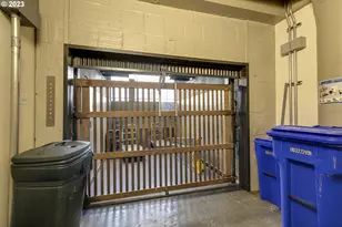 1314 NW Irving St, Portland, OR 97209 - Photo 37