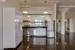 1314 NW Irving St, Portland, OR 97209 - Photo 13