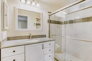 8545 SW Rebecca Ln, Beaverton, OR 97008 - Photo 17