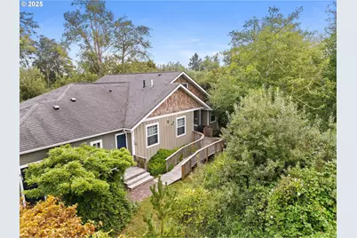 676 NW 9th St, Warrenton, OR 97146 - Photo 1