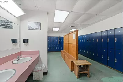 985 Newmark Ave, Coos Bay, OR 97420 - Photo 35