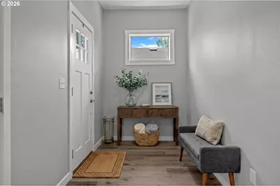 5725 SW Lombard Ave, Beaverton, OR 97005 - Photo 3