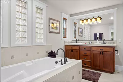 11900 SE Sunny Way, Happy Valley, OR 97086 - Photo 31