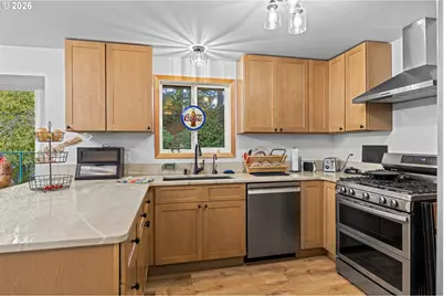 94442 Carlson Heights Ln, North Bend, OR 97459 - Photo 15