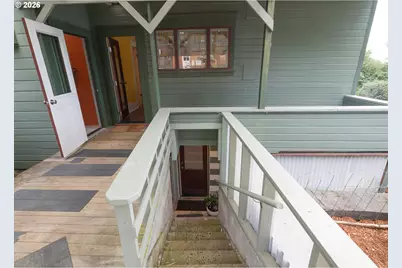 470 3rd St, Astoria, OR 97103 - Photo 23