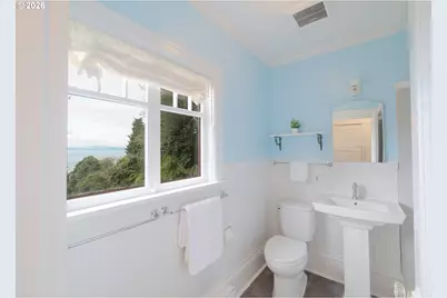 470 3rd St, Astoria, OR 97103 - Photo 15