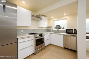 470 3rd St, Astoria, OR 97103 - Photo 31