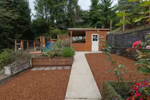 470 3rd St, Astoria, OR 97103 - Photo 17