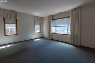 1875 Lake Cove Ave, Eugene, OR 97408 - Photo 7
