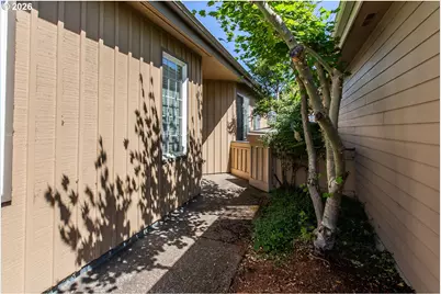 1875 Lake Cove Ave, Eugene, OR 97408 - Photo 31
