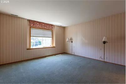 1875 Lake Cove Ave, Eugene, OR 97408 - Photo 17