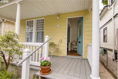 4030 SE Caruthers St, Portland, OR 97214 - Photo 3