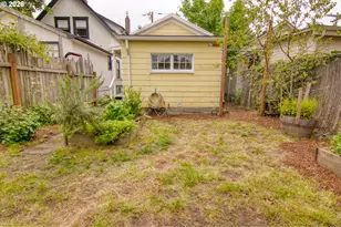 4030 SE Caruthers St, Portland, OR 97214 - Photo 25