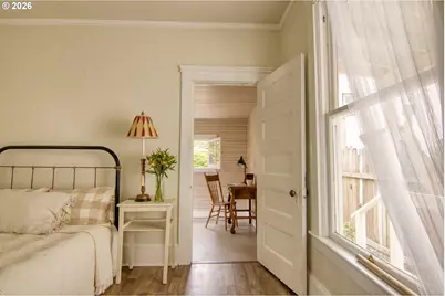 4030 SE Caruthers St, Portland, OR 97214 - Photo 17