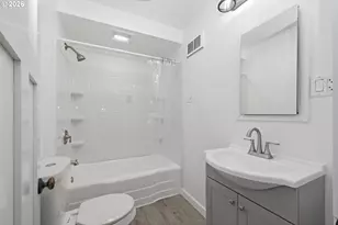 301 Irving Rd, Eugene, OR 97404 - Photo 23