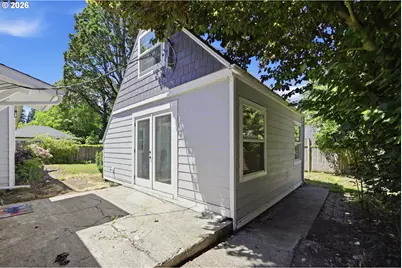 301 Irving Rd, Eugene, OR 97404 - Photo 37