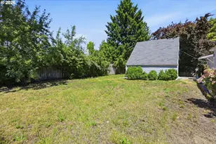 301 Irving Rd, Eugene, OR 97404 - Photo 37