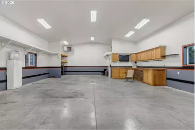 148 SE Houck Ave, Roseburg, OR 97470 - Photo 41