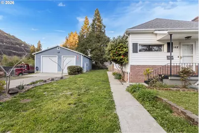 148 SE Houck Ave, Roseburg, OR 97470 - Photo 7