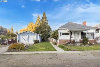 148 SE Houck Ave, Roseburg, OR 97470 - Photo 5