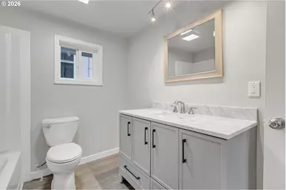 148 SE Houck Ave, Roseburg, OR 97470 - Photo 29