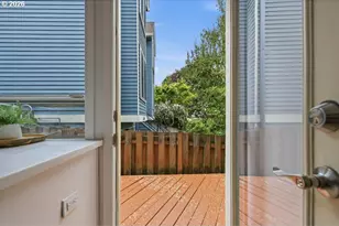 7988 Southeast Grand Avenue, Portland, OR 97202 - Photo 19