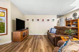 499 NE Cherry St, Sublimity, OR 97385 - Photo 17