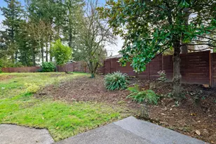 1010 Marylhurst Dr, West Linn, OR 97068 - Photo 39