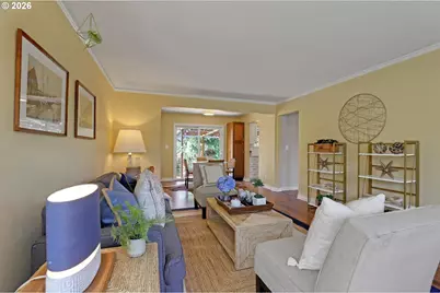 10910 NE Eugene St, Portland, OR 97220 - Photo 11