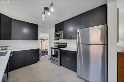8934 NE Sumner St, Portland, OR 97220 - Photo 9