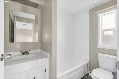 10701 SE Highway 212 #J3, Clackamas, OR 97015 - Photo 15