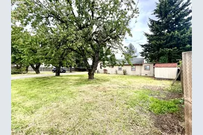 4240 SW 197th Ave, Beaverton, OR 97078 - Photo 3