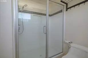 3990 Abbey Ln, Astoria, OR 97103 - Photo 13