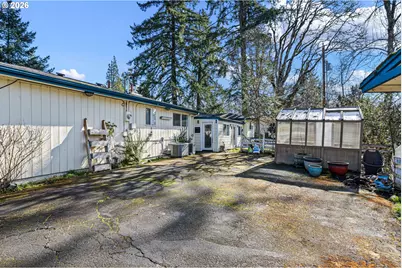 731 S River Rd, Cottage Grove, OR 97424 - Photo 9