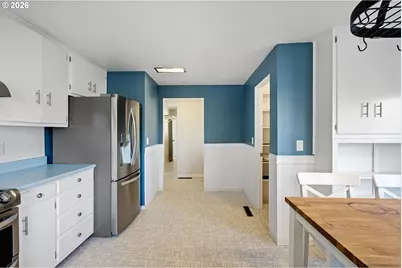 731 S River Rd, Cottage Grove, OR 97424 - Photo 15