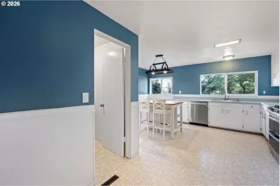 731 S River Rd, Cottage Grove, OR 97424 - Photo 11