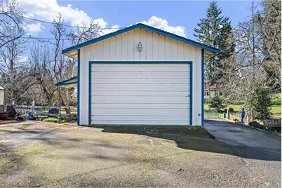 731 S River Rd, Cottage Grove, OR 97424 - Photo 7
