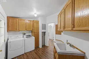 93608 Easy Ln, Coos Bay, OR 97420 - Photo 29