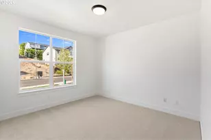 12112 SW Turnagain Dr, Tigard, OR 97224 - Photo 3