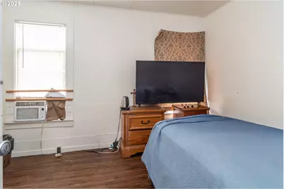 1224 NE Freemont Ave, Roseburg, OR 97470 - Photo 13