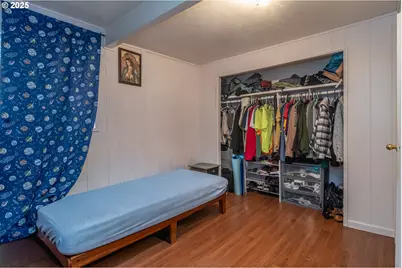 1224 NE Freemont Ave, Roseburg, OR 97470 - Photo 11