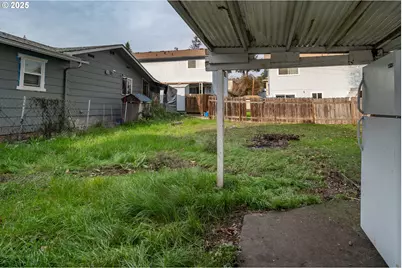 1224 NE Freemont Ave, Roseburg, OR 97470 - Photo 17