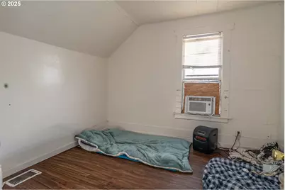 1224 NE Freemont Ave, Roseburg, OR 97470 - Photo 15