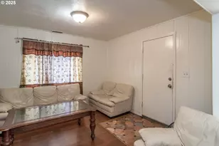 1224 NE Freemont Ave, Roseburg, OR 97470 - Photo 3