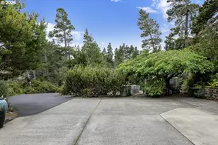 87997 Kelsie Way, Florence, OR 97439 - Photo 5
